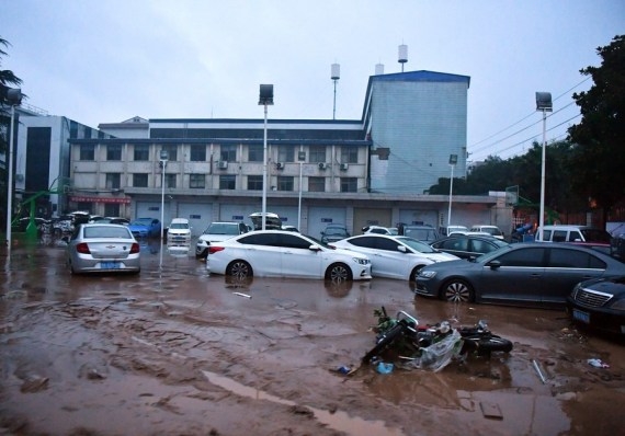 The Weekend Leader - Death toll from heavy rains in China reaches 33